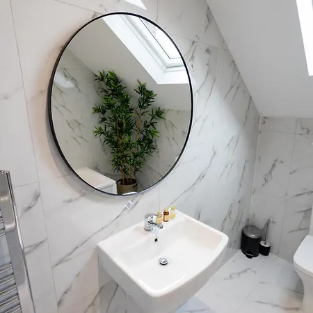 Appartamento Contemporary 3Br Flat In Watford Watford  Esterno foto