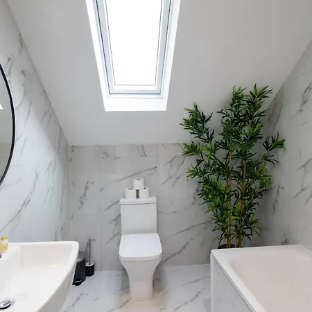 Appartamento Contemporary 3Br Flat In Watford Watford  Esterno foto